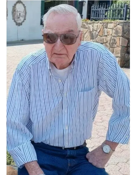 Barney  Ross Manders